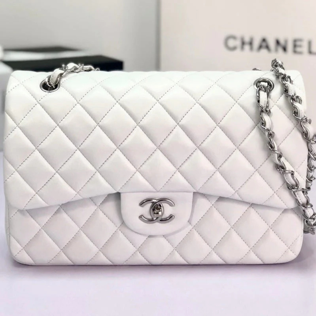 BORSA CHANEL CLASSICA CON PATTINA SINGOLA BIANCO SPORCO