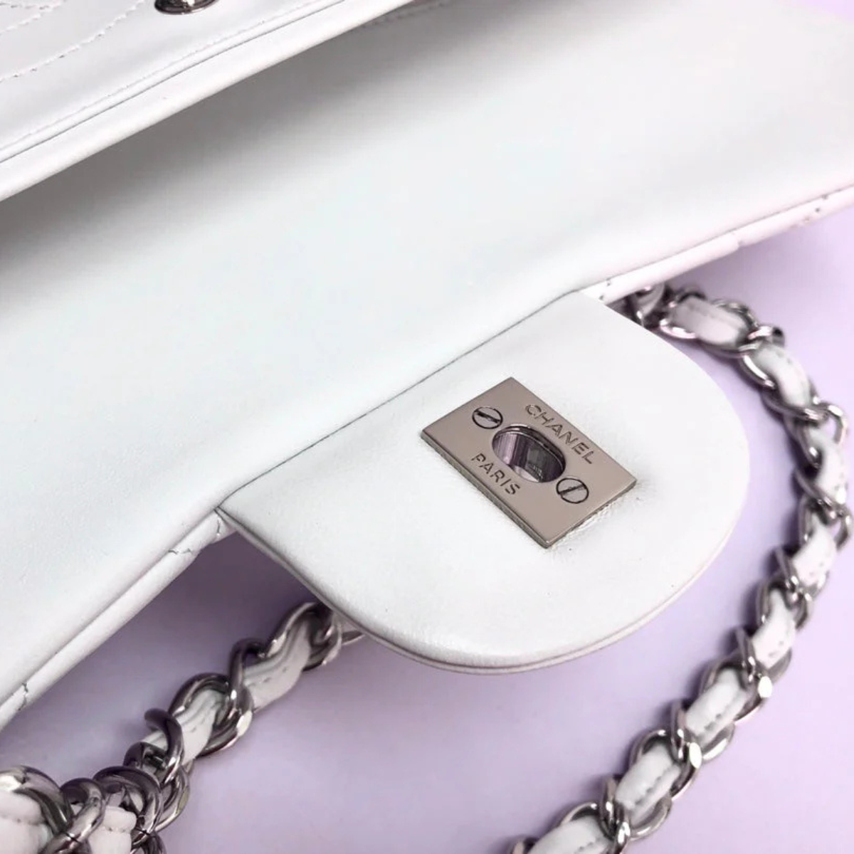 BORSA CHANEL CLASSICA CON PATTINA SINGOLA BIANCO SPORCO