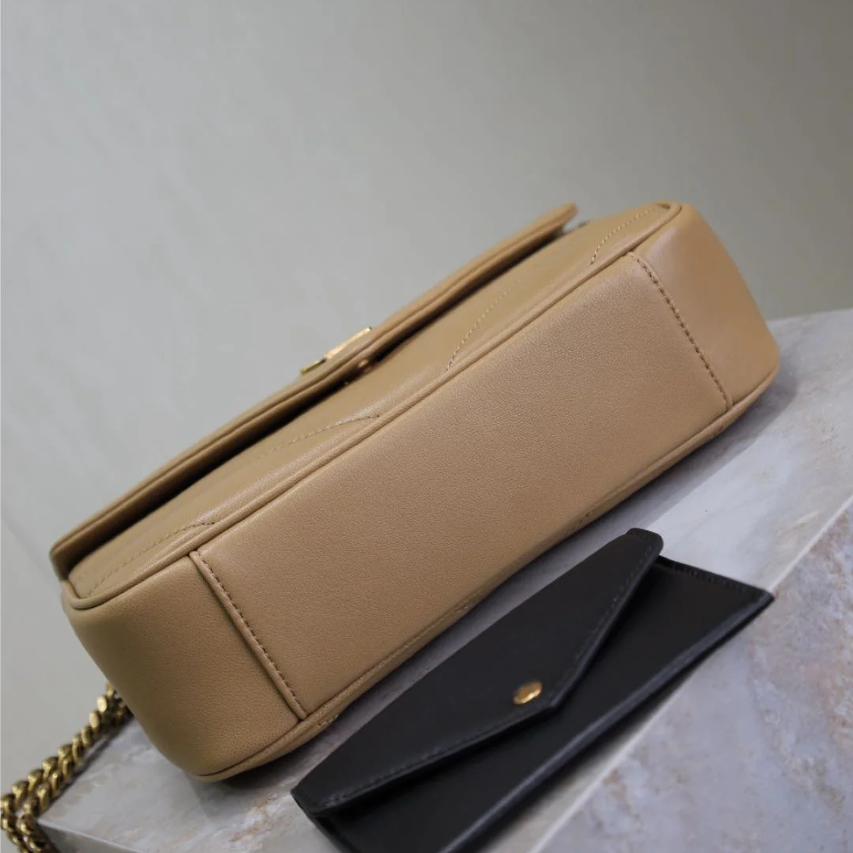 BORSA PICCOLA SAINT LAURENT LOULOU IN PELLE DI AGNELLO MATELASSÉ