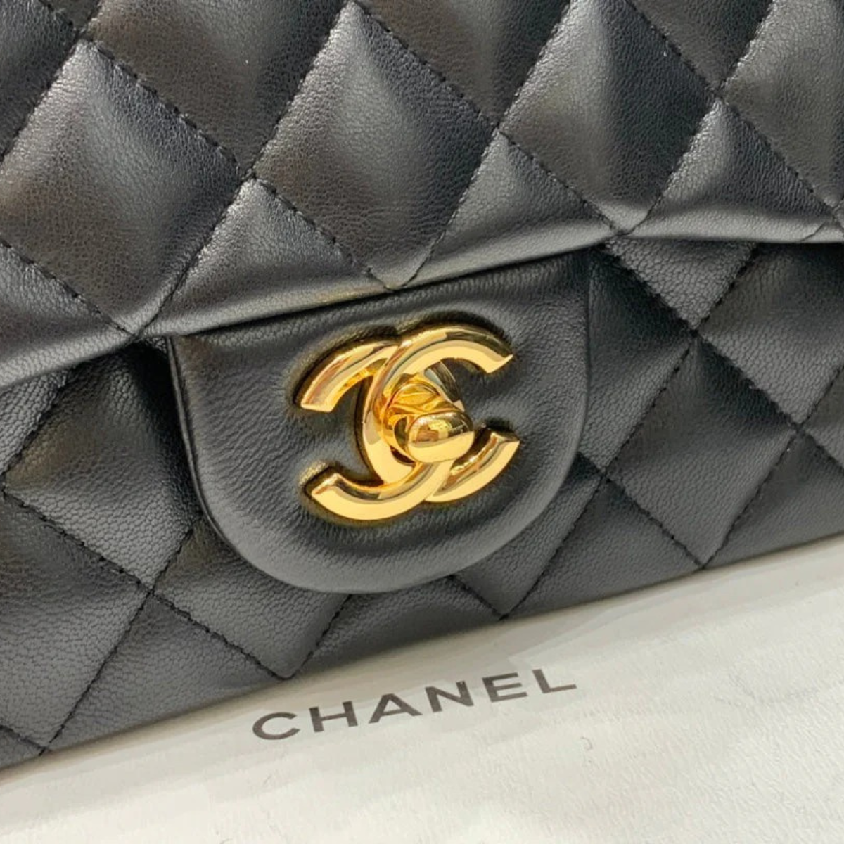 BORSA MINI FLAP CHANEL – NERA