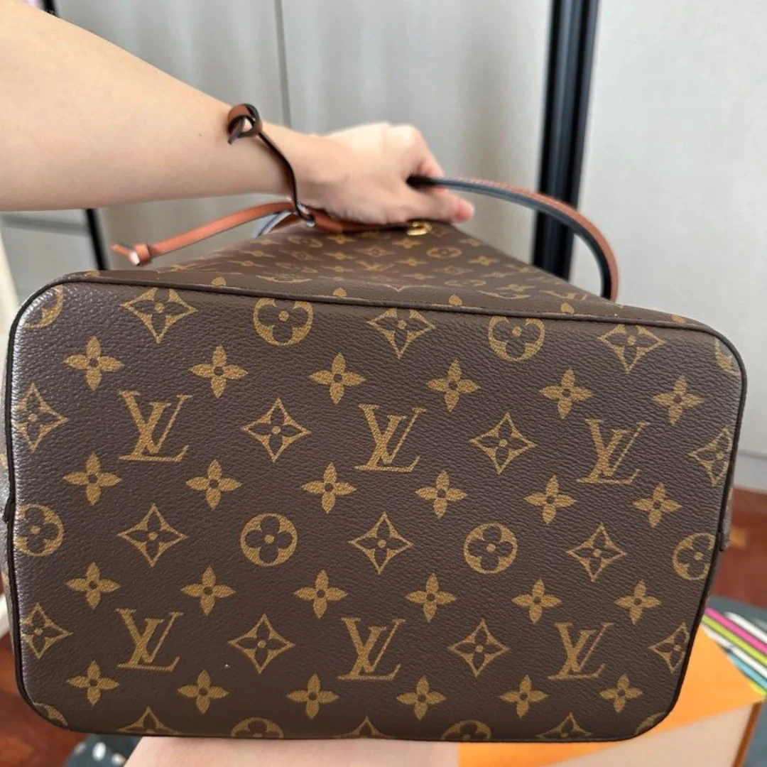 BORSA NÉONOÉ MM BY LOUIS VUITTON
