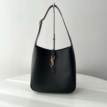 YVES SAINT LAURENT LE 5 À 7 BEA – BORSA IN PELLE GRANATA PREGIATA