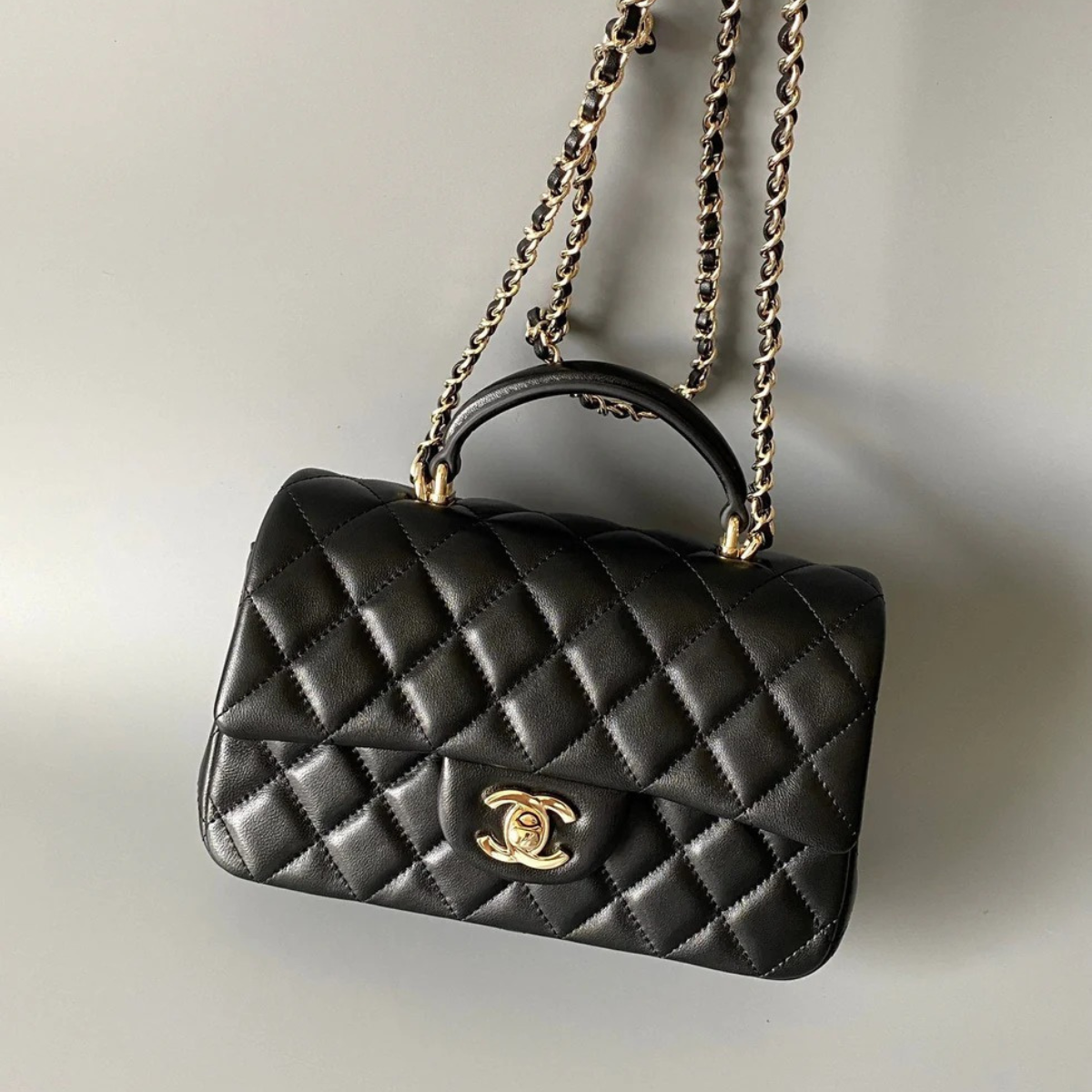 BORSA MINI FLAP CHANEL – NERA