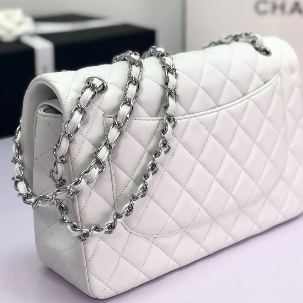 BORSA CHANEL CLASSICA CON PATTINA SINGOLA BIANCO SPORCO
