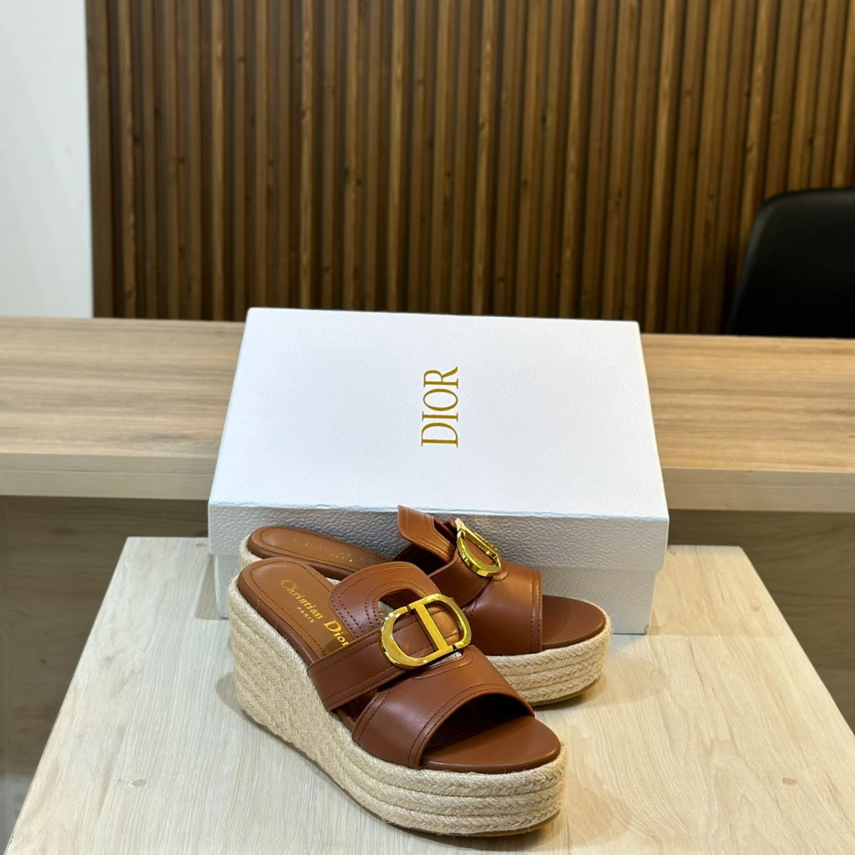 SET BORSA DIOR BOBBY MEDIA E CIABATTE CON ZEPPA 30 MONTAIGNE