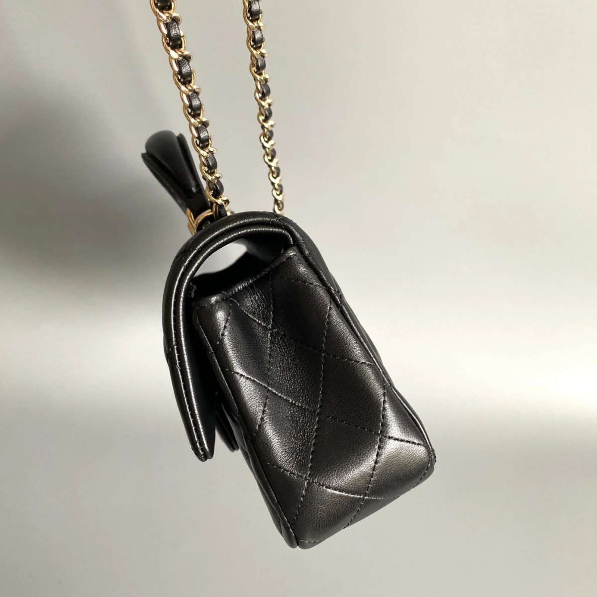 BORSA MINI FLAP CHANEL – NERA