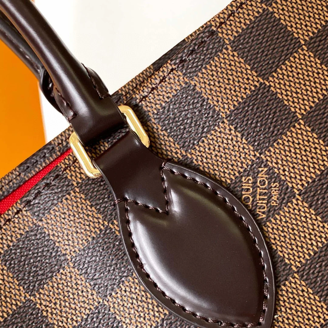 LOUIS VUITTON – BORSA ONTHEGO MM