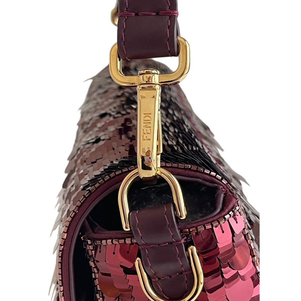 BORSA BAGUETTE FENDI IN PAILLETTES ROSSE