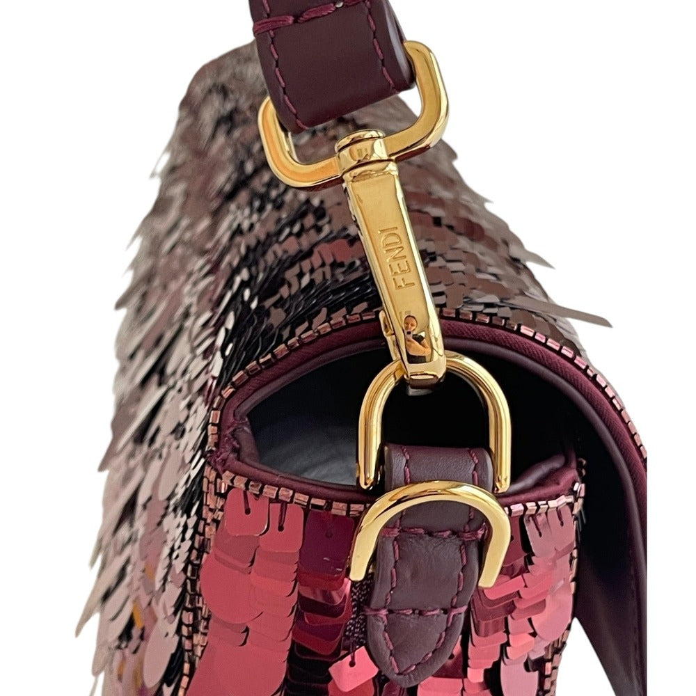 BORSA BAGUETTE FENDI IN PAILLETTES ROSSE
